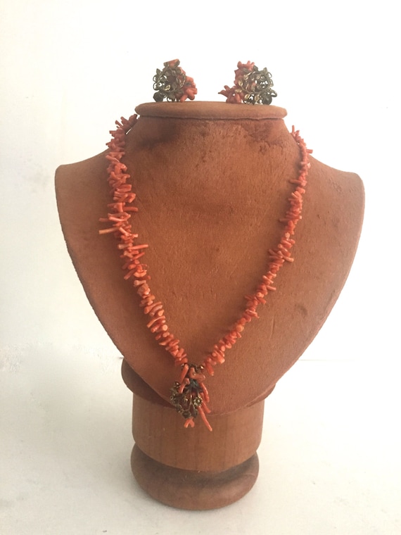 Antique Necklace with a pair of earrings