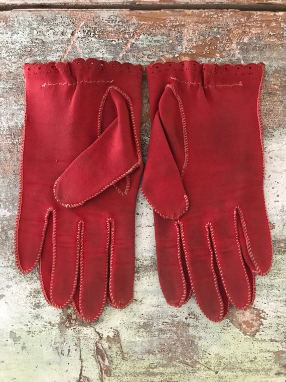 Vintage Pair of Gloves - Free shipping - image 5