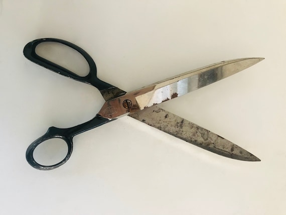 Extra Tools for Knitting: Scissors