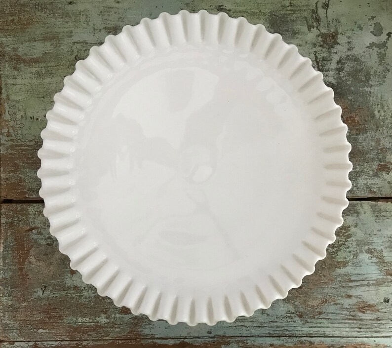 Vintage Milk Glass Cake or Cup Cake Stand Fruit Bowl bowl