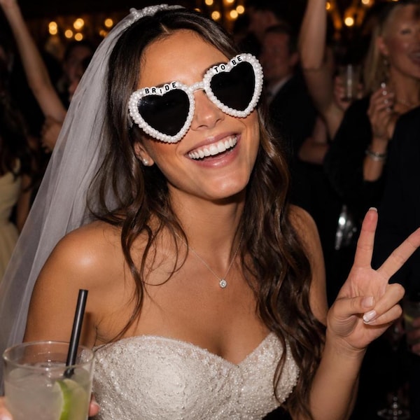 Custom Bride To Be Heart Sunglasses, Bridal Party Favors, Bridesmaid Glasses, Bachelorette Party Sunglasses, Wedding Guest Gift