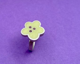 size 6 ring LICHEN flower . silver MODERN BOTANICAL . green statement ring . cocktail ring . minimal jewelry . fun funky colorful jewelry