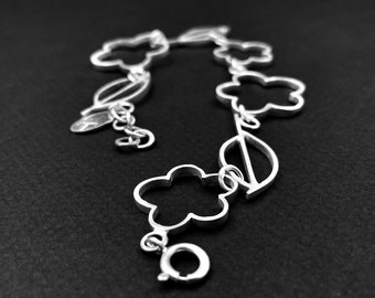 SPRING leaf and flower chain link bracelet .  sterling silver bracelet . adjustable speciality chain bracelet Gift or Her . modern minimal