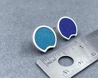 single  BLUE stud . minimal retro DECO crescent earrings in Peacock or Cobalt . minimal  . silver & glass . unisex colorful bold posts