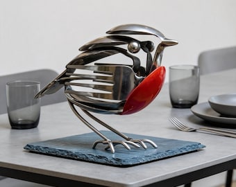 Escultura artística de petirrojo hecha con chatarra, pájaro de plata reciclada, decoración rústica para jardín, cubiertos reutilizados hechos a mano, regalo único para el patio.