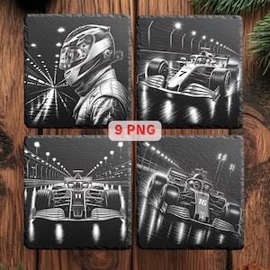 Könnte beinhalten: Set aus vier quadratischen schwarzen Schieferuntersetzern. Jeder Untersetzer zeigt eine Schwarz-Weiß-Illustration von Formel-1-Rennen. Ein Untersetzer zeigt einen Fahrer mit Helm, die anderen Rennwagen auf einer Rennstrecke. Der Text "9 PNG" ist sichtbar.