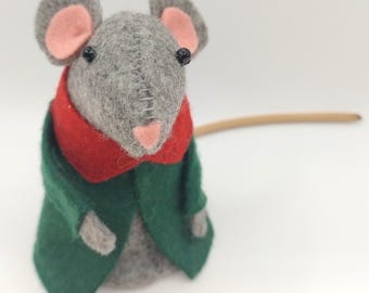 Ratón de fieltro hecho a mano - regalo decorativo - Colección Menagerie of Felt Enchantments
