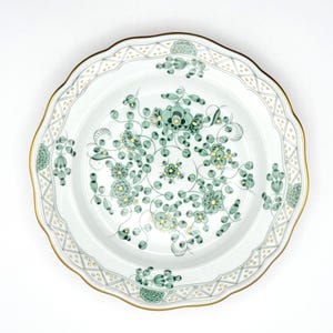 Vintage Meissen First Quality 6.5" Bread Plate – Green Indian Flower Pattern 340310