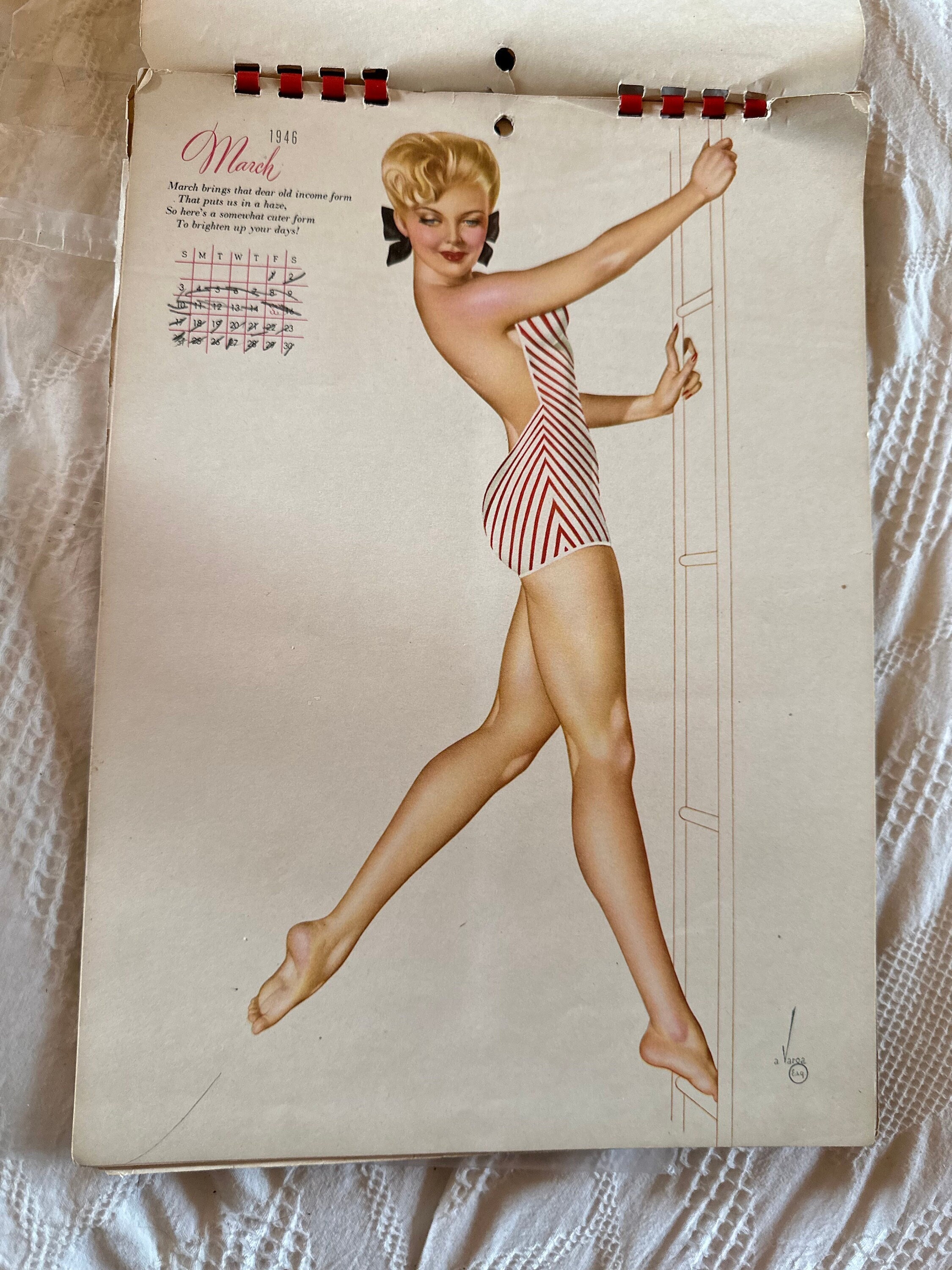 Calendrier 2024 années 1950, vraies pin-ups avec des voitures, 14 pages  brillantes au format A4, agenda annuel mensuel, sexy jolie fille bas -   Canada