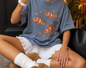 Cute Clownfish Graphic Tee Retro Ocean Fish Shirt Comfort Colors Aesthetic Sea Life Top Trendy Summer Beach T-Shirt