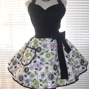 Retro Style Sweetheart Retro Apron Black with Black and White and Pink Print Circular Flirty Skirt