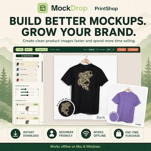 Può includere: Immagine promozionale per MockDrop PrintShop. L'immagine mostra una maglietta nera con un design mimetico e una maglietta viola. Il testo recita "BUILD BETTER MOCKUPS. GROW YOUR BRAND." Il testo aggiuntivo include "INSTANT DOWNLOAD" e "BEGINNER FRIENDLY."