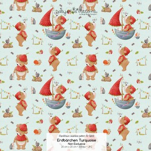 Könnte beinhalten: Ein nahtloses Muster auf helltürkisfarbenem Hintergrund mit braunen Bären in Erdbeerhüten und -outfits. Das Design zeigt Bären in blauen Booten mit roten Erdbeersegeln, Schnecken, Igeln und Schmetterlingen. Der Text lautet Daisy & Fips Patterns.
