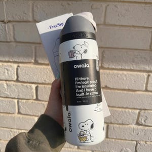 Snoopy Peanuts Owala FreeSip 32oz Water Bottle Black White Tan Insulated Straw Lid Leak Proof Tumbler Gift for Her image 3