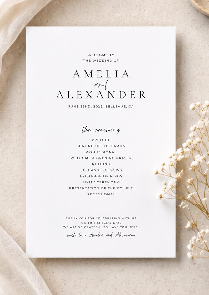 Puede incluir: Un programa de boda minimalista en cartulina blanca. El programa incluye los nombres Amelia y Alexander, la fecha 22 de junio de 2026 y la ubicaci&oacute;n Bellevue, CA. Los detalles de la ceremonia se enumeran a continuaci&oacute;n.
