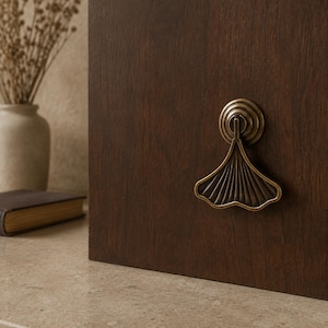 Ginkgo Leaf Brass Drawer Pull, Vintage Brass Cabinet Knob, Botanical Dresser Handle, Natural Brass Furniture Hardware for Wardrobe