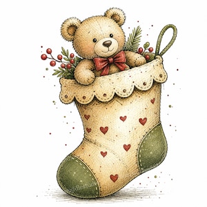 Op de afbeelding: Een beige teddybeer met een rode vlinderdas zit in een crèmekleurige kerstsok. De sok heeft een geschulpte bovenrand, kleine rode hartjespatronen en een groene teen en hiel, versierd met dennentakjes en rode bessen.