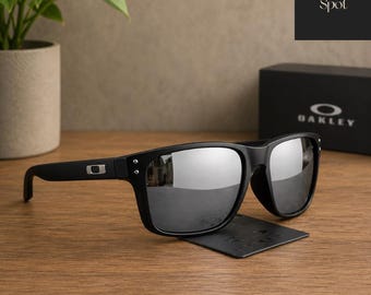 Premium Oakley Holbrook Polarized Sunglasses in Chrome/Polished Black
