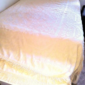 2 Chenille Twin Bedspreads-Vintage Creamy White-New Pricing and quantity