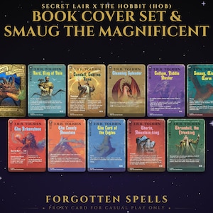 Peut inclure: Un ensemble de cartes Secret Lair x The Hobbit représentant Smaug le Magnifique et divers personnages comme Bard, Gandalf, Gollum et Thorin. La collection comprend onze cartes de jeu illustrées avec du texte doré sur fond sombre, étiquetées comme cartes proxy Forgotten Spells pour le jeu occasionnel uniquement.