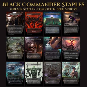 Może przedstawiać: Kolekcja 12 kart kolekcjonerskich o czarnej tematyce zatytułowanych Black Commander Staples i Forgotten Spells Proxy. Każda karta zawiera ilustracje dark fantasy, w tym czaszkę, stworzenie i różne krajobrazy, wraz z blokami tekstu z zasadami.