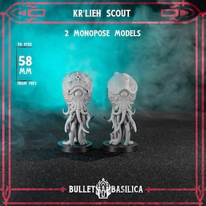 Op de afbeelding: Twee grijze Kr'lieh Scout monopose modellen met tentakelgezichten en grote centrale ogen. De figuren staan op ronde voetstukken en zijn gemarkeerd als 58 mm van voeten tot ogen. De tekst Bullet Basilica is onderaan de afbeelding zichtbaar.