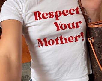 Respektiere Deine Mutter Baby T-Shirt, Harry Styles lustiges Zitat Crop Tops, trendiges minimalistisches süßes freches Sprichwort Top, Harrie House Rules