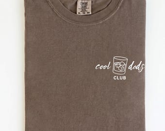 Camiseta bordada Comfort Colors Cool Dads Club, camiseta de papá a la antigua, regalo para anunciar el embarazo o para un papá primerizo, regalo para el Día del Padre