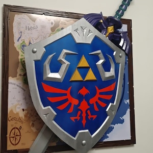 Legend of Zelda Ausstellungsset | Handgefertigtes Master-Schwert, Schild & Wandrahmen | Hyrule Cosplay-Dekoration | Sammlerstück