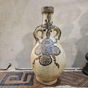 Antique Moroccan Ancient Berber pottery - Antique pottery with colorful patterns - Unique piece - Collector's item