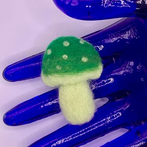 Handmade Needle Felted Wool Mushroom Pin Brooch Green