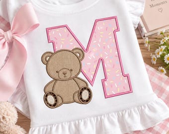 Carattere Teddy Varsity Applique, disegno ricamo alfabeto orsetto, file ricamo macchina monogramma universitario, nome bambini download immediato