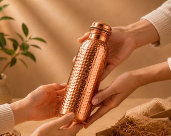 Personalized Pure Hammered Copper Water Bottle 1 Liter Handmade Leakproof Wellness Bottle Eco Friendly Gift for Men and Women, Birthday gift
