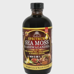以下が含まれることがあります： Spectrum Sea Moss & Ashwagandhaの茶色のボトル。ラベルには、緑茶、クコの実、Aveena Sativaなどの成分に関するテキストが含まれています。ラベルには、減量と筋肉の成長についても記載されています。ボトルは黒いキャップで密封されています。