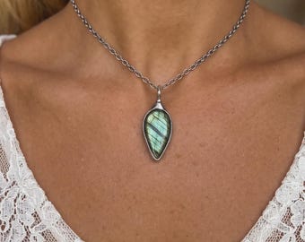 Shiny Labradorite Pendant, Necklace Boho Gift for friend Handmade Jewlery