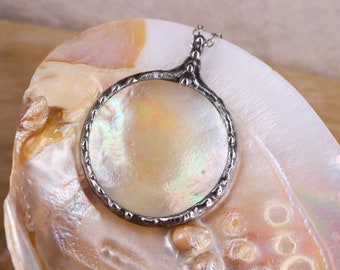Loupe Necklace, magnifying glass LOUPE pendant, Crescen Moon Necklace, gift for women, aventurine Quartz Jewelry, celestial jewelry Pendant