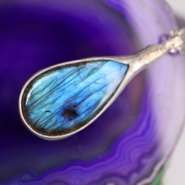 BLUE  fire Labradorite Necklace, Labradorite pendant, gift for women  men gift, raw Gemstone Necklace BUSTANI