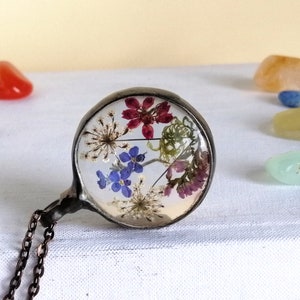 Pressed Flower jewelry, Forget me not Flower Heather Neclace, Terrarium Necklace, gift for women, Boho Jewelry image 2