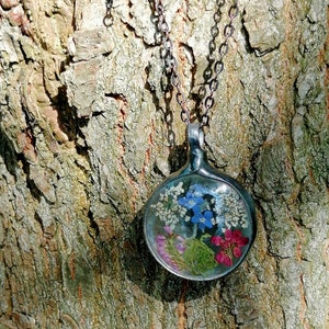 Pressed Flower jewelry, Forget me not Flower Heather Neclace, Terrarium Necklace, gift for women, Boho Jewelry image 3