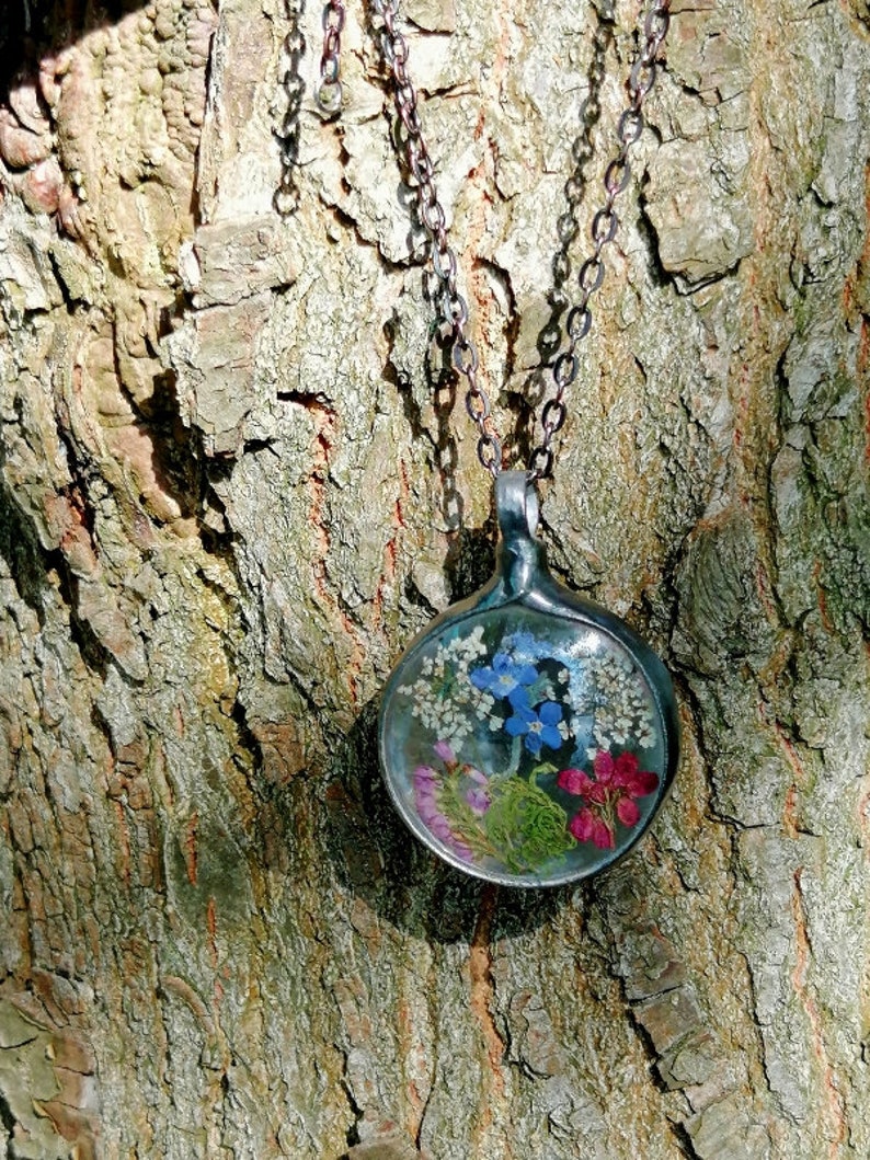 Pressed Flower jewelry, Forget me not Flower Heather Neclace, Terrarium Necklace, gift for women, Boho Jewelry image 3