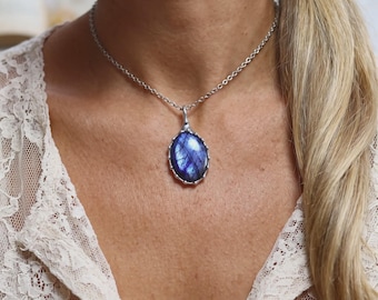 Shimmering Purple  Blue Labradorite Pendant, Necklace Boho Gift for friend Handmade Jewlery