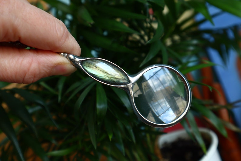 Mens gift, magnifying glass LOUPE pendant, Gold Labradorite Necklace, gift for women, blue shine Jewelry, Blue Labradorite Pendant image 5