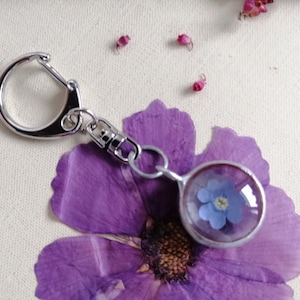 Forget Me Not  Keyring, Blue Floral Keychain, Real Pressed Forget Me Nots Flowers, Mens Gift, Gift for her, Blue Keepsake