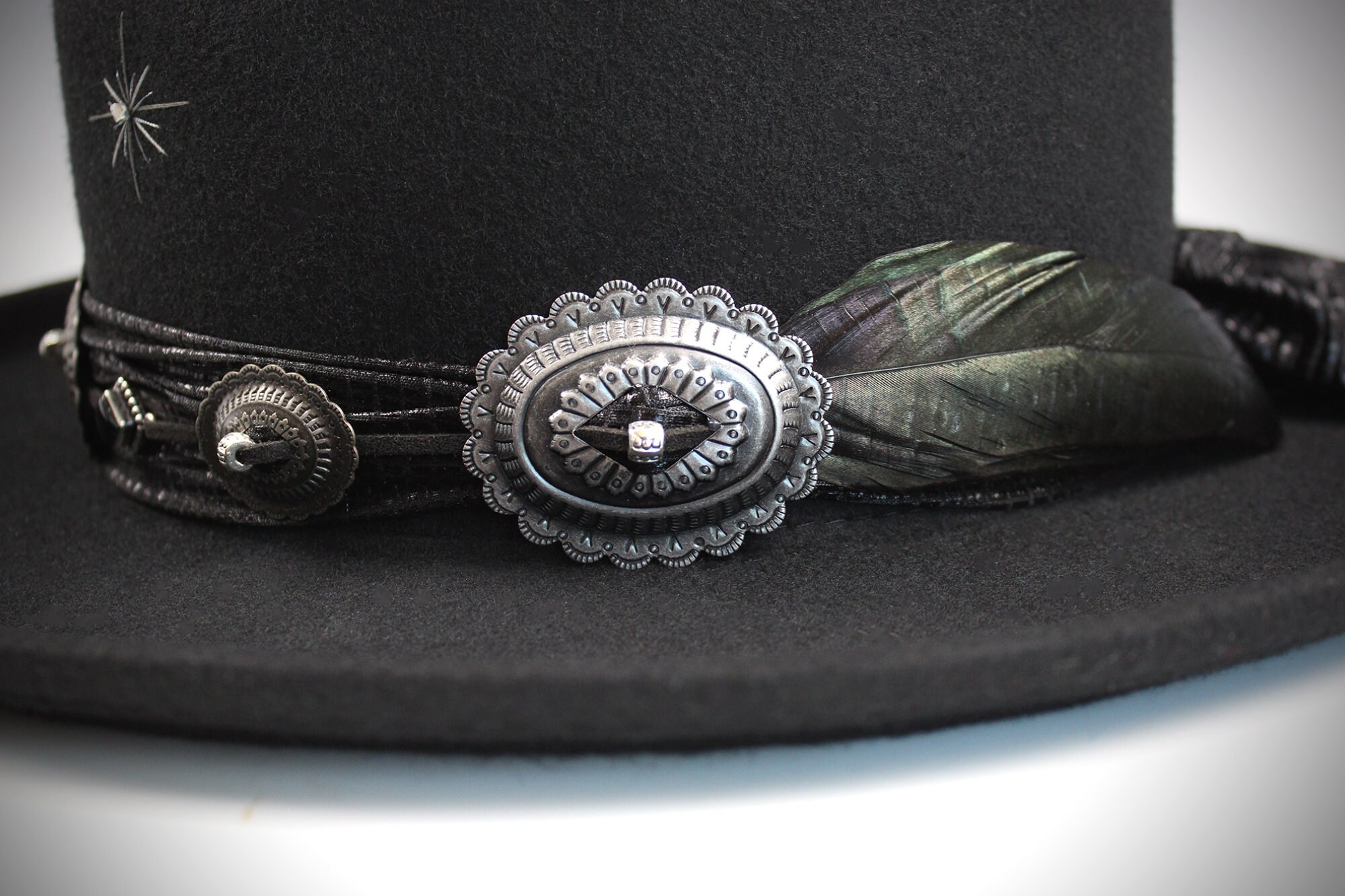UNIF concho Black Wide-Brim Felt Hat with Silver Conchos Rough Rider Leather Concho Hat Band main image 3