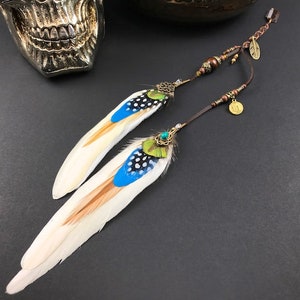 Classic Turquoise and Cream feather hair extension clip image 4