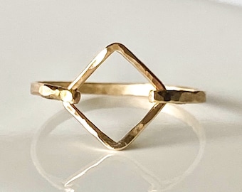 Dainty Ring - Gold Diamond Shape Ring- Hammered Gold Geometric Band - Gold Ring - Stackable Ring - Hammered Ring - Gold Band