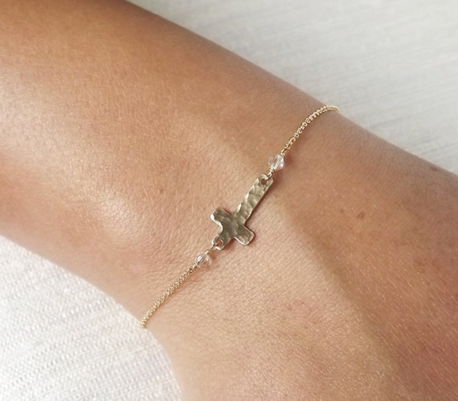 Pearl with Cross Bracelet main image 0