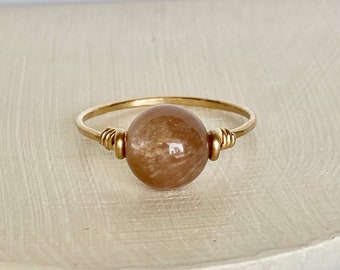 Sunstone Ring - 14k gold filled gemstone ring - sunstone hammered gold filled ring - Gold Ring - Stacking Ring