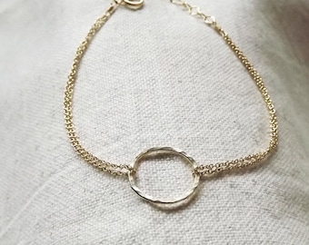 Dainty Hammered Gold Filled Circle Bracelet - Gold Bracelet - Bridesmaid Gift - Eternity Bracelet