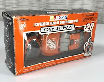 NASCAR Tony Stewart 20 Home Depot Orologio LCD Auto telecomandata Scala 1:32 NUOVA